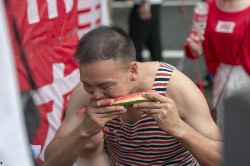 网红吃瓜群众图,揭秘网络红人的幕后生活