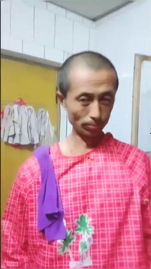 女子亲狗被爆料了视频在线观看,网友热议宠物亲密互动瞬间  第2张