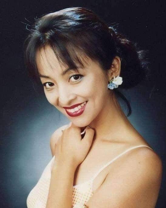 李勤勤爆料小燕视频大全,揭秘娱乐圈不为人知的一面  第3张