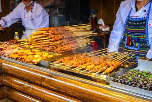 街边烧烤摊爆料视频大全,美食诱惑背后的故事大全