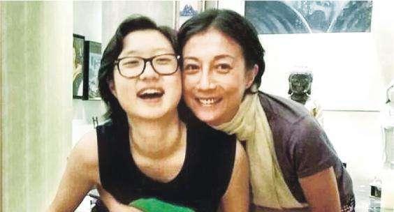 卓琳女儿爆料视频,独家视频曝光惊人内幕