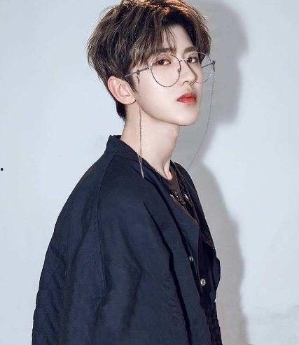 爆料人蔡徐坤卖货视频下载,揭秘明星带货背后的真实画面 第2张 爆料人蔡徐坤卖货视频下载,揭秘明星带货背后的真实画面 第2张