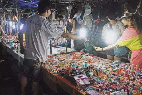 地摊新闻大爆料视频大全,视频大全背后的真相与奇闻异事